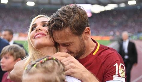 ilary blasi e totti.